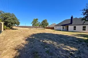 105 Oxford Ct, Weatherford, TX 76088 - Photo 35