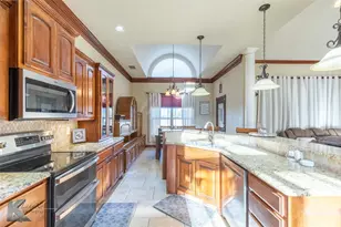 266 Peach Blossom Dr, Abilene, TX 79602 - Photo 9