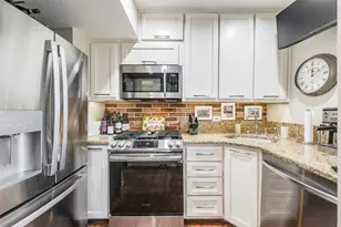 3631 Hawthorne Ave, Dallas, TX 75219 - Photo 15