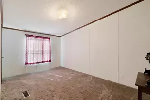 704 Cr 1416, Bogata, TX 75417 - Photo 15