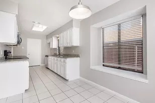 1724 Brighton Dr, Carrollton, TX 75007 - Photo 9