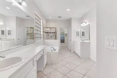 2221 Country Club Drive, Plano, TX 75074 - Photo 11