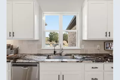 199 Graystone, Weatherford, TX 76088 - Photo 5