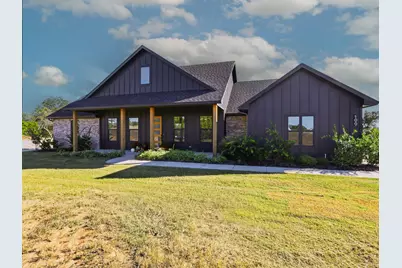 199 Graystone, Weatherford, TX 76088 - Photo 1