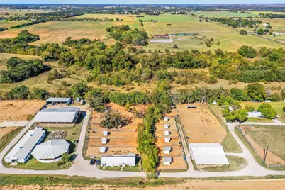 8771 Fm 2931, Pilot Point, TX 76258 - Photo 17