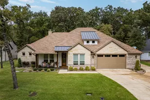 245 Colonial Dr, Mabank, TX 75156 - Photo 1