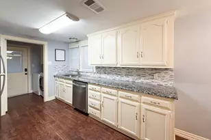 211 2nd St, Denton, TX 76201 - Photo 9