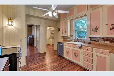 515 Hackberry Street, Clifton, TX 76634 - Photo 15