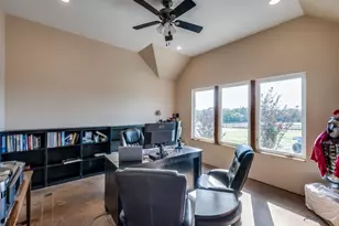 2250 Morrow Rd, Valley View, TX 76272 - Photo 27