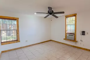 422 Washington St, Grapevine, TX 76051 - Photo 9