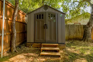 422 Washington St, Grapevine, TX 76051 - Photo 13