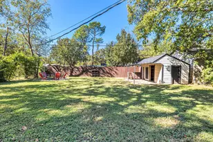 1815 N Riverside Dr, Fort Worth, TX 76111 - Photo 25