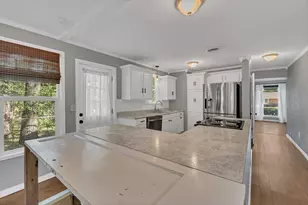 1815 N Riverside Dr, Fort Worth, TX 76111 - Photo 11
