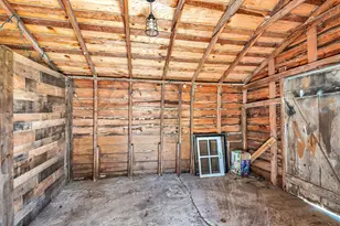 1815 N Riverside Dr, Fort Worth, TX 76111 - Photo 29