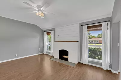 1815 N Riverside Drive, Fort Worth, TX 76111 - Photo 7