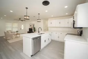 404 Westwood Dr, Euless, TX 76039 - Photo 7