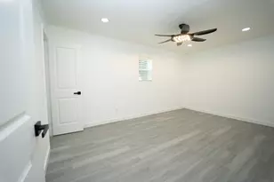 404 Westwood Dr, Euless, TX 76039 - Photo 11