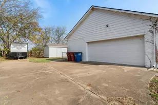 408 Gaddy St, Farmersville, TX 75442 - Photo 37