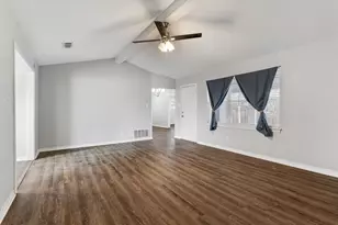 408 Gaddy St, Farmersville, TX 75442 - Photo 5