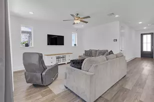 1220 Lady Mantle Wy, Little Elm, TX 76227 - Photo 5