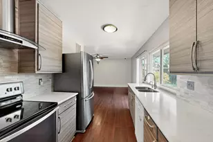 913 Overdowns Dr, Plano, TX 75023 - Photo 9