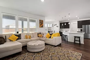 1033 West Dr, Aubrey, TX 76227 - Photo 9