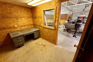 506 W Morris St, Seymour, TX 76380 - Photo 25