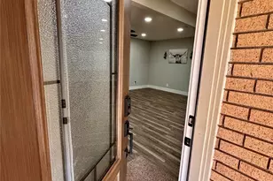 506 W Morris St, Seymour, TX 76380 - Photo 3