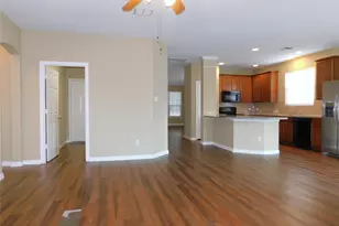 316 Hummingbird Dr, Little Elm, TX 75068 - Photo 9