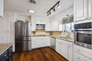 6052 Wrigley Way, Fort Worth, TX 76133 - Photo 15