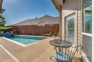 109 Midcrest Dr, Irving, TX 75063 - Photo 5
