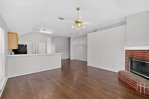 1025 Caleb St, Burleson, TX 76028 - Photo 11