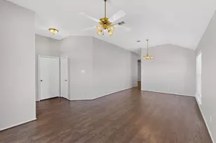 1025 Caleb St, Burleson, TX 76028 - Photo 9