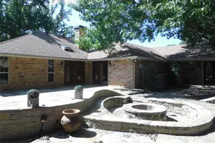 105 Mustang Dr, Graham, TX 76450 - Photo 25