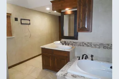 105 Mustang Drive, Graham, TX 76450 - Photo 15