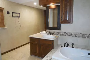 105 Mustang Dr, Graham, TX 76450 - Photo 15