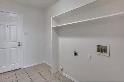 803 W Lonesome Dove Trail, Arlington, TX 76001 - Photo 25