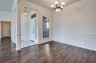 803 W Lonesome Dove Trail, Arlington, TX 76001 - Photo 5