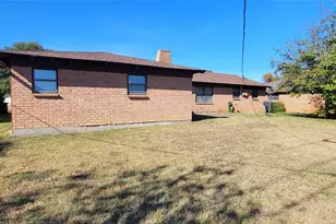7813 Pebbleford Rd, Fort Worth, TX 76134 - Photo 23