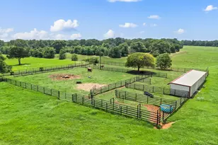 248 Howard Rd, Valley View, TX 76272 - Photo 37