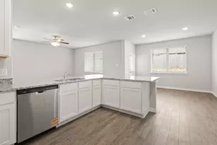 10628 Stag Ln, Fort Worth, TX 76036 - Photo 5