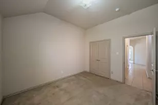 5960 Summerwood Dr, Grand Prairie, TX 75052 - Photo 25