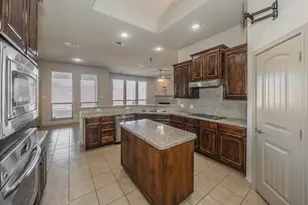 5960 Summerwood Dr, Grand Prairie, TX 75052 - Photo 7