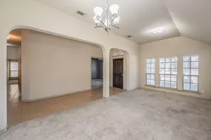 5960 Summerwood Dr, Grand Prairie, TX 75052 - Photo 5