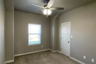 3214 White Horse Dr, Granbury, TX 76049 - Photo 9