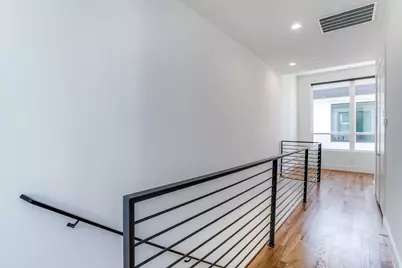 5714 Lindell Avenue #105, Dallas, TX 75206 - Photo 3