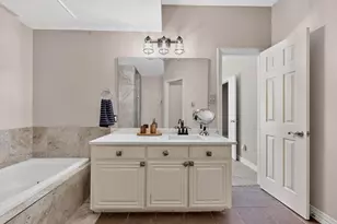 2344 Southcourt Cir, Irving, TX 75038 - Photo 27