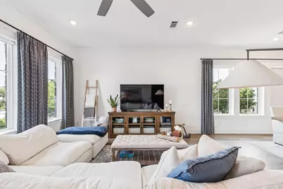 8120 Bromley Drive, Dallas, TX 75231 - Photo 15