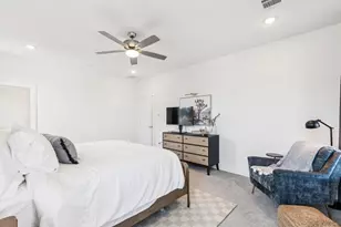 8120 Bromley Dr, Dallas, TX 75231 - Photo 17