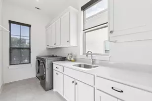 8120 Bromley Dr, Dallas, TX 75231 - Photo 23